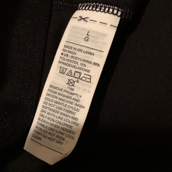 Old navy Medium Support Sports Bra - Picture 2 of 5